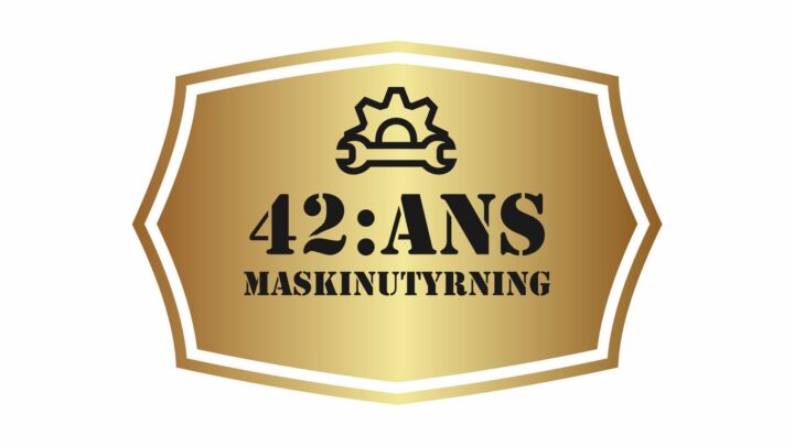 Logotyp för 42:ans Maskinuthyrning – vektorisering med guldigt uttryck
